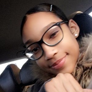 Meet your Posher, Sheila